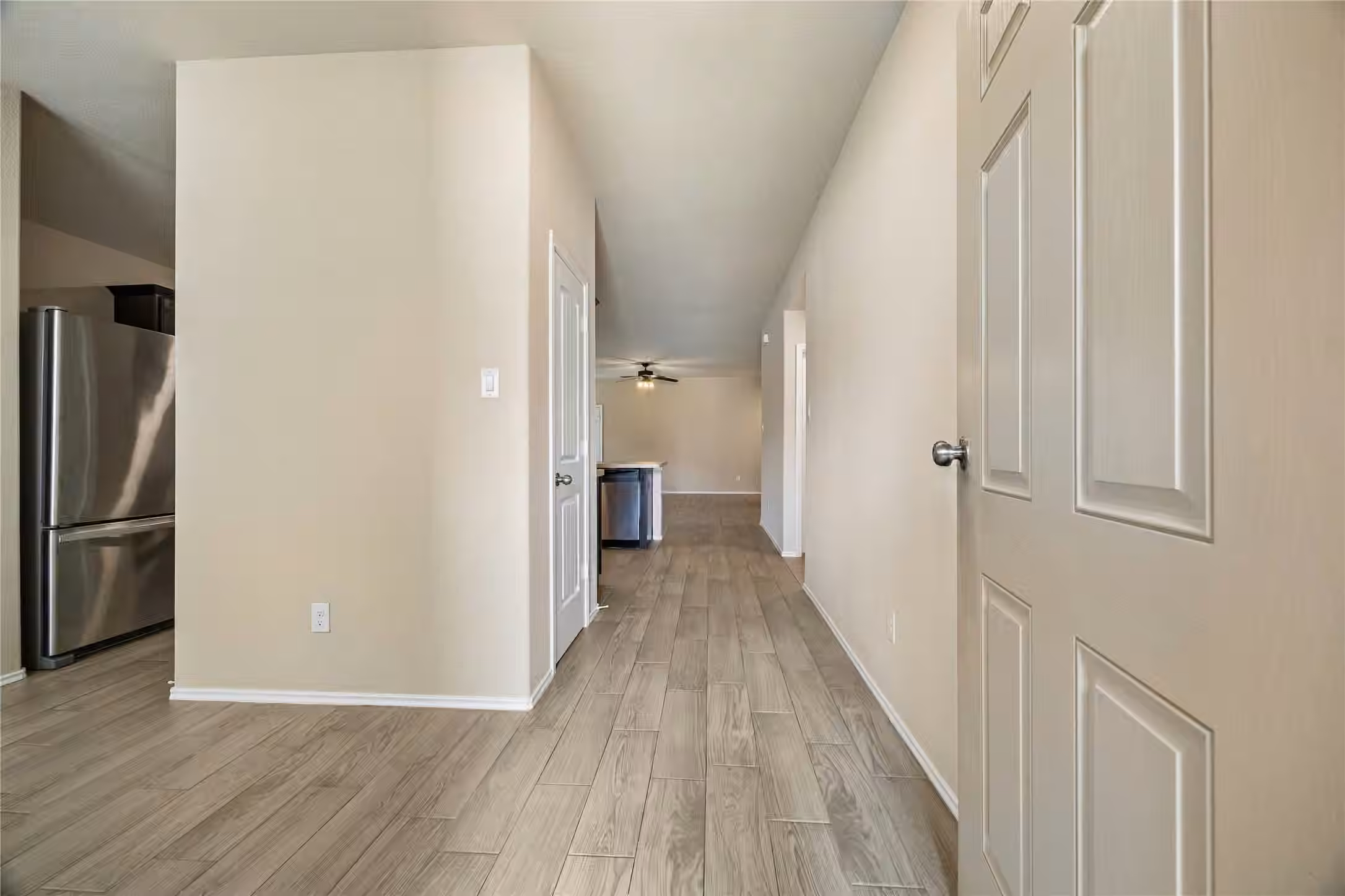 Photo 3 of 16522 Silla Ridge Court, Houston, TX