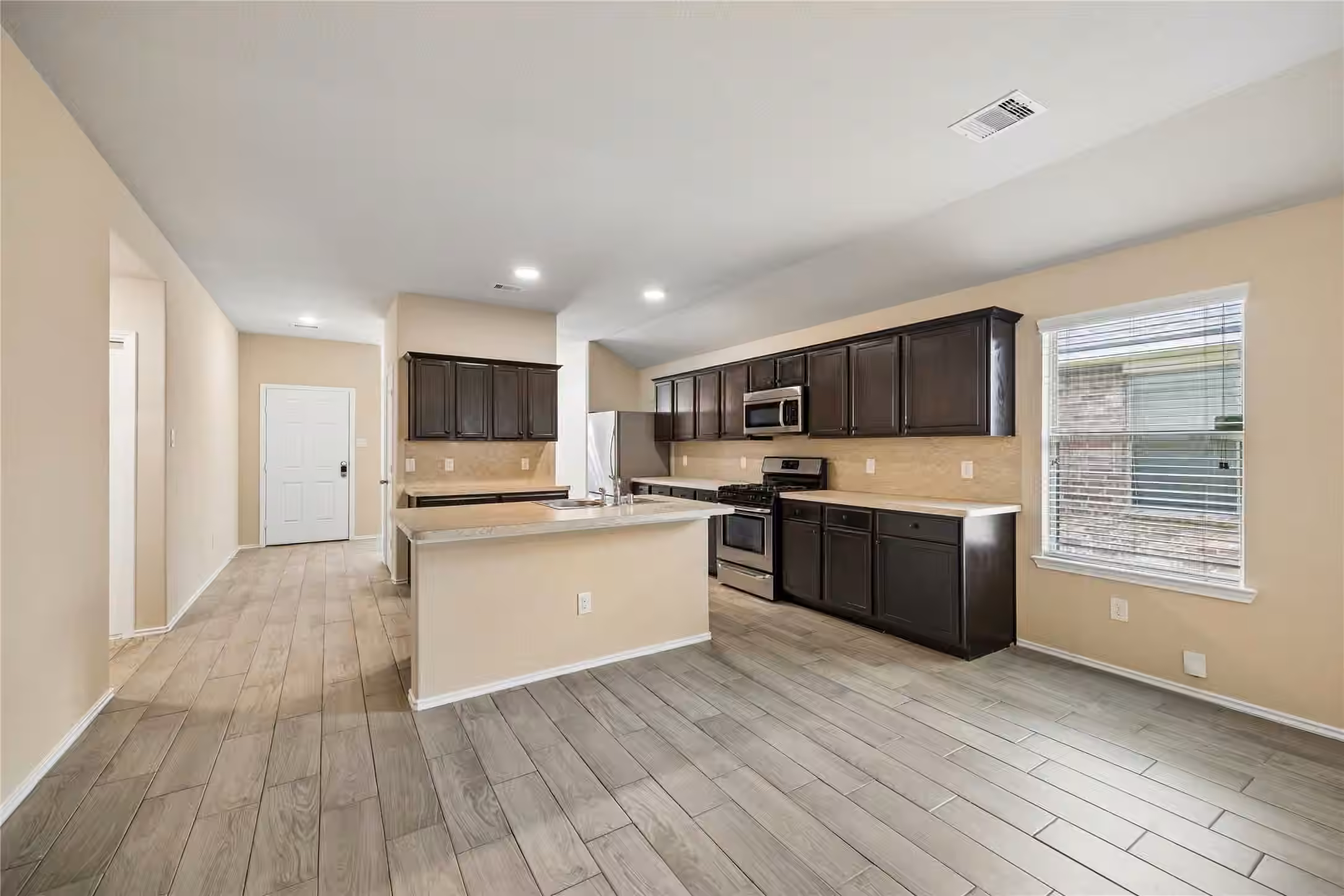 Photo 6 of 16522 Silla Ridge Court, Houston, TX