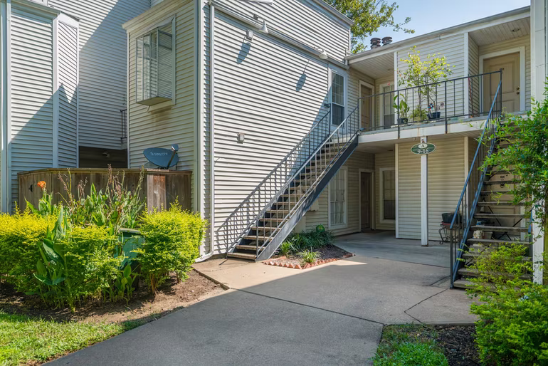 Photo 3 of 9809 Richmond Avenue A13, Houston, TX