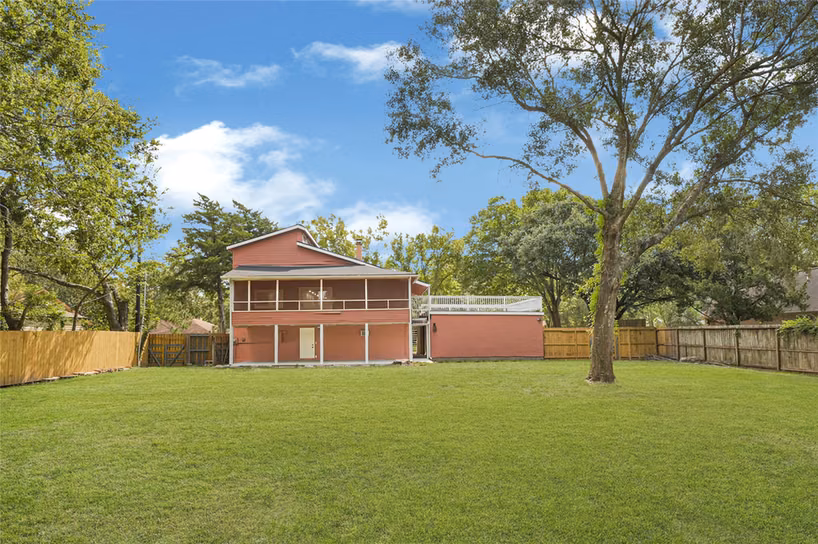 Photo 5 of 3302 Prairie Drive, Dickinson, TX
