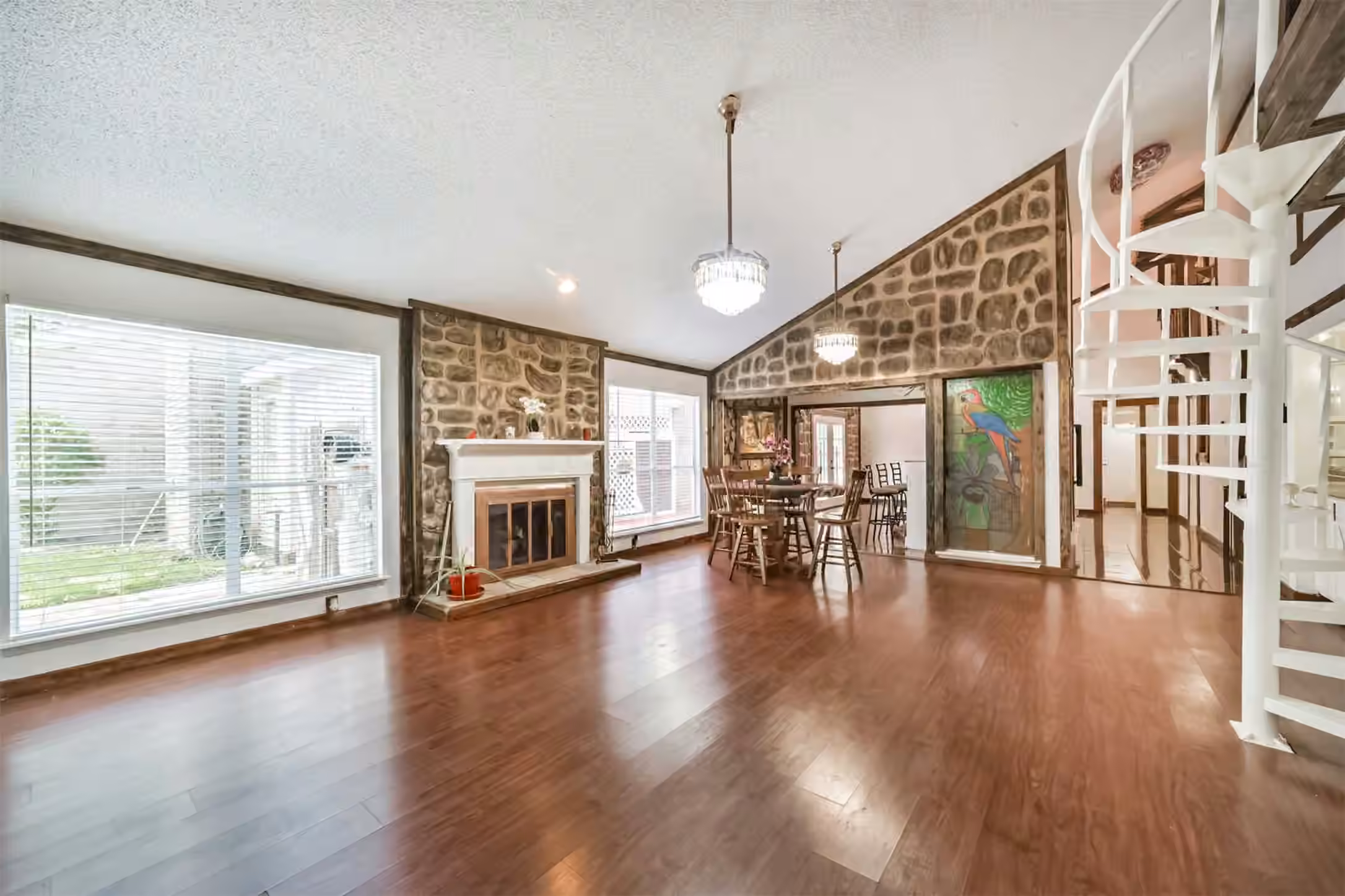 Photo 5 of 2814 Waypark Drive, Houston, TX