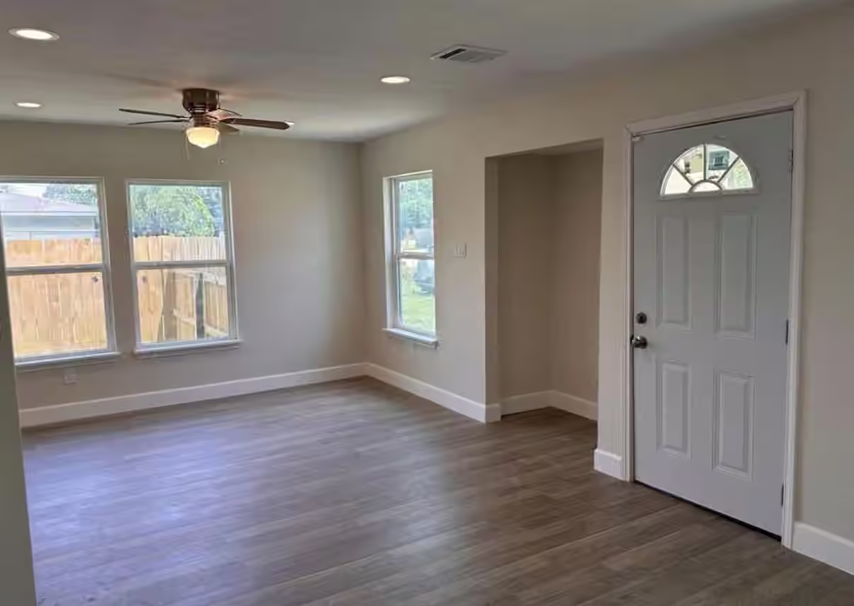 Photo 2 of 6059 Doulton Drive, Houston, TX