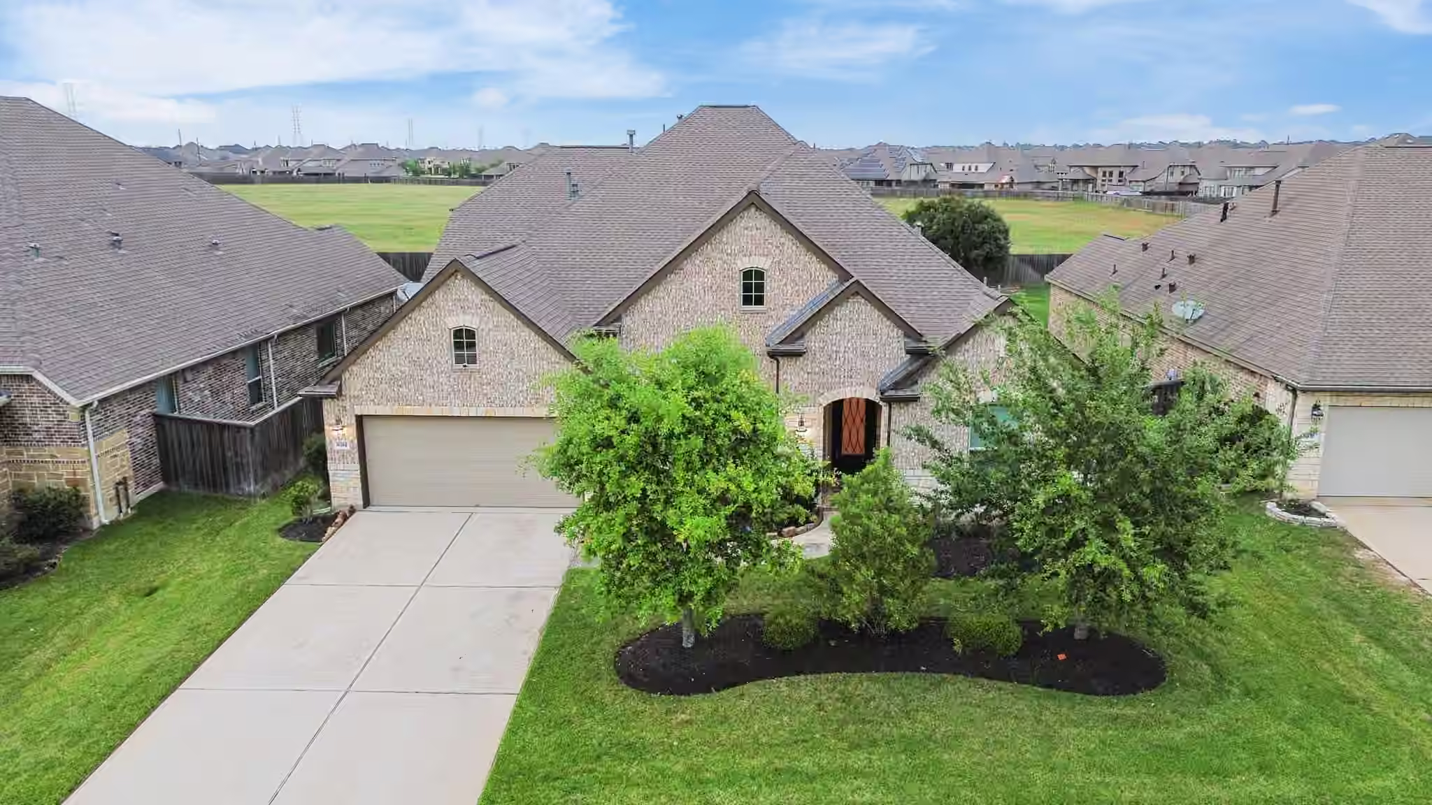 Photo 2 of 6714 Cottonwood Crest Lane, Katy, TX