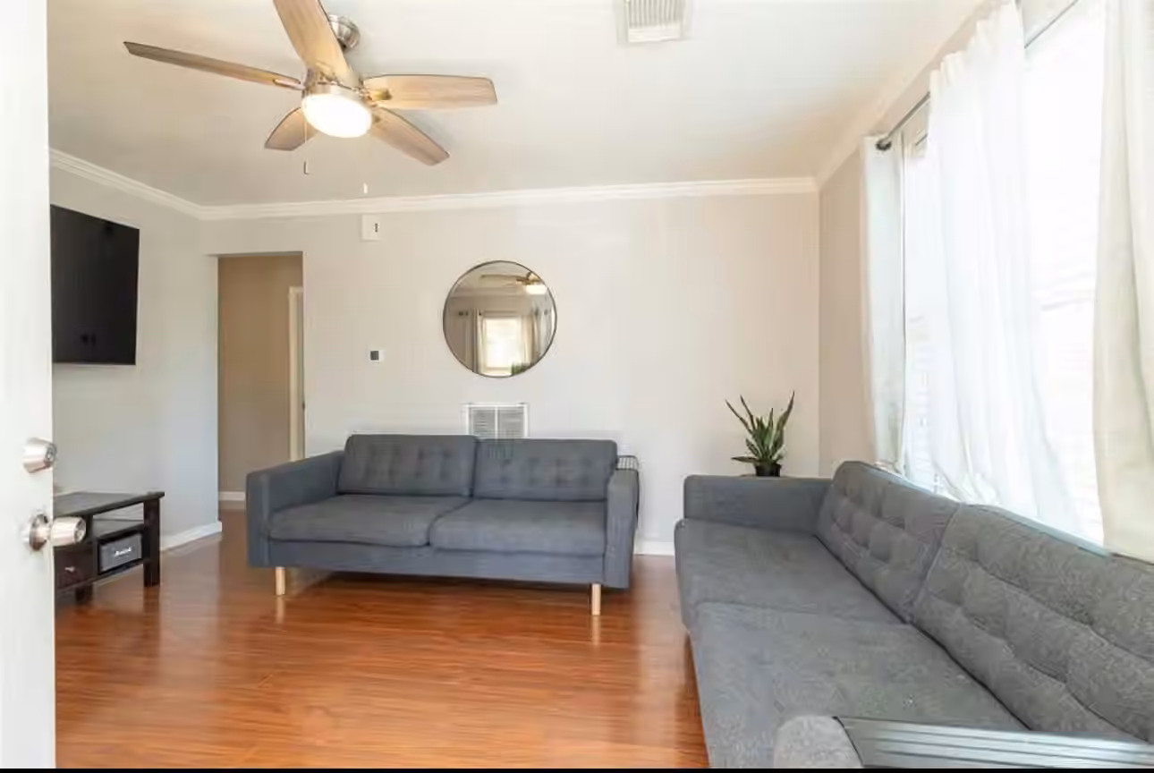 Photo 4 of 531 Dogwood Street, Houston, TX