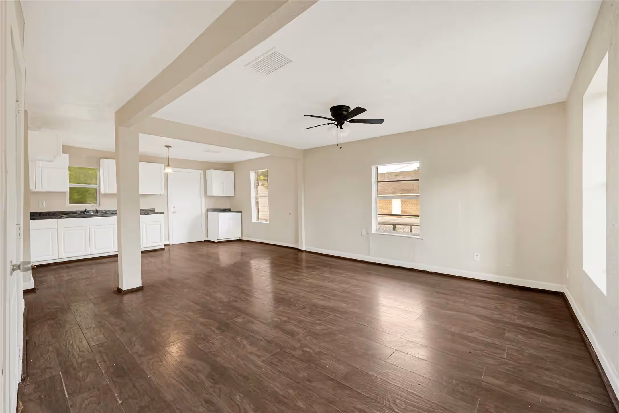 Photo 4 of 7526 Bywood Street, Houston, TX
