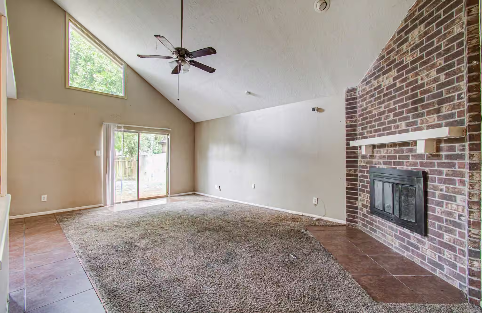 Photo 4 of 6218 Forestgate Drive, Spring, TX