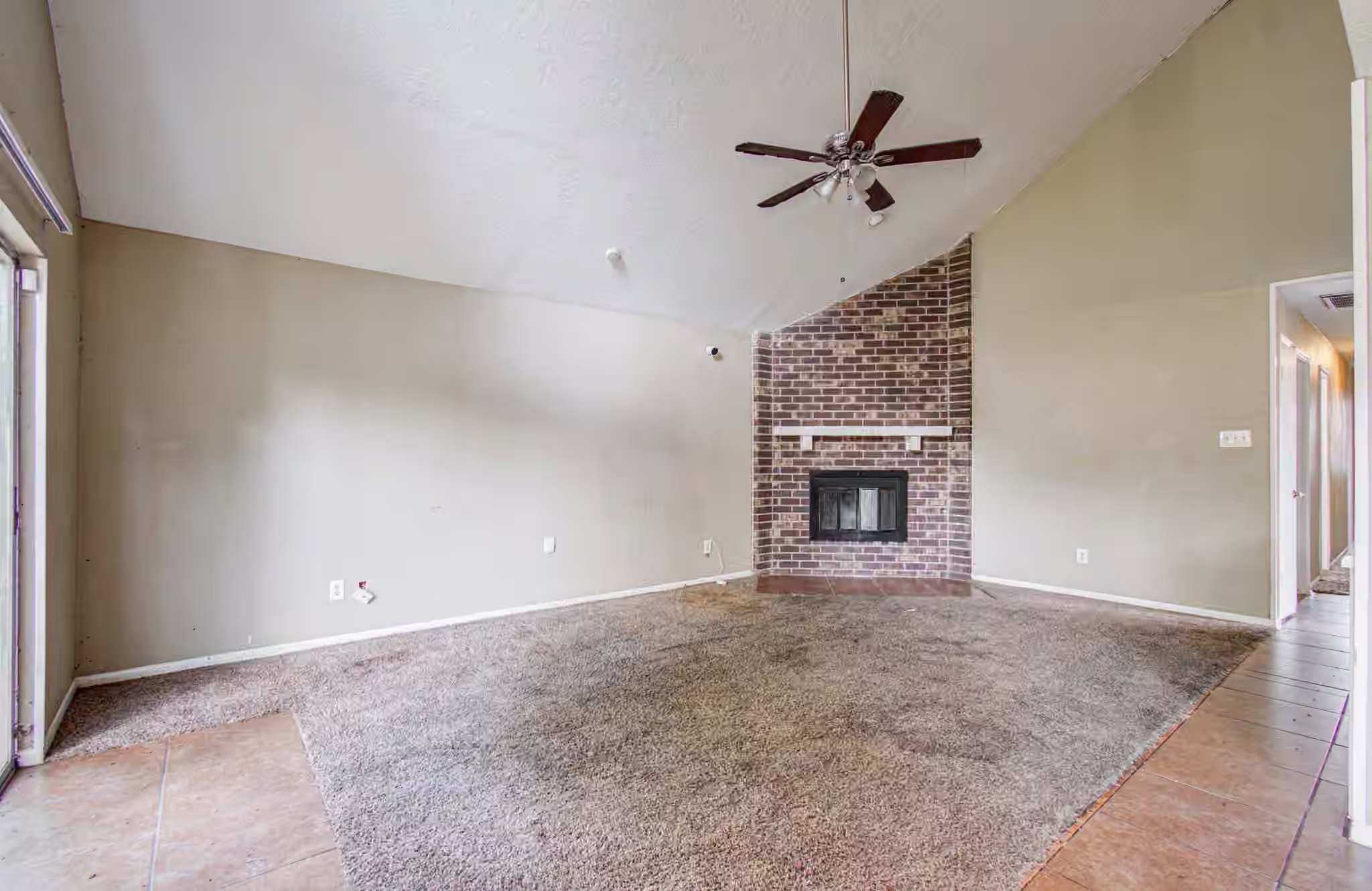 Photo 5 of 6218 Forestgate Drive, Spring, TX
