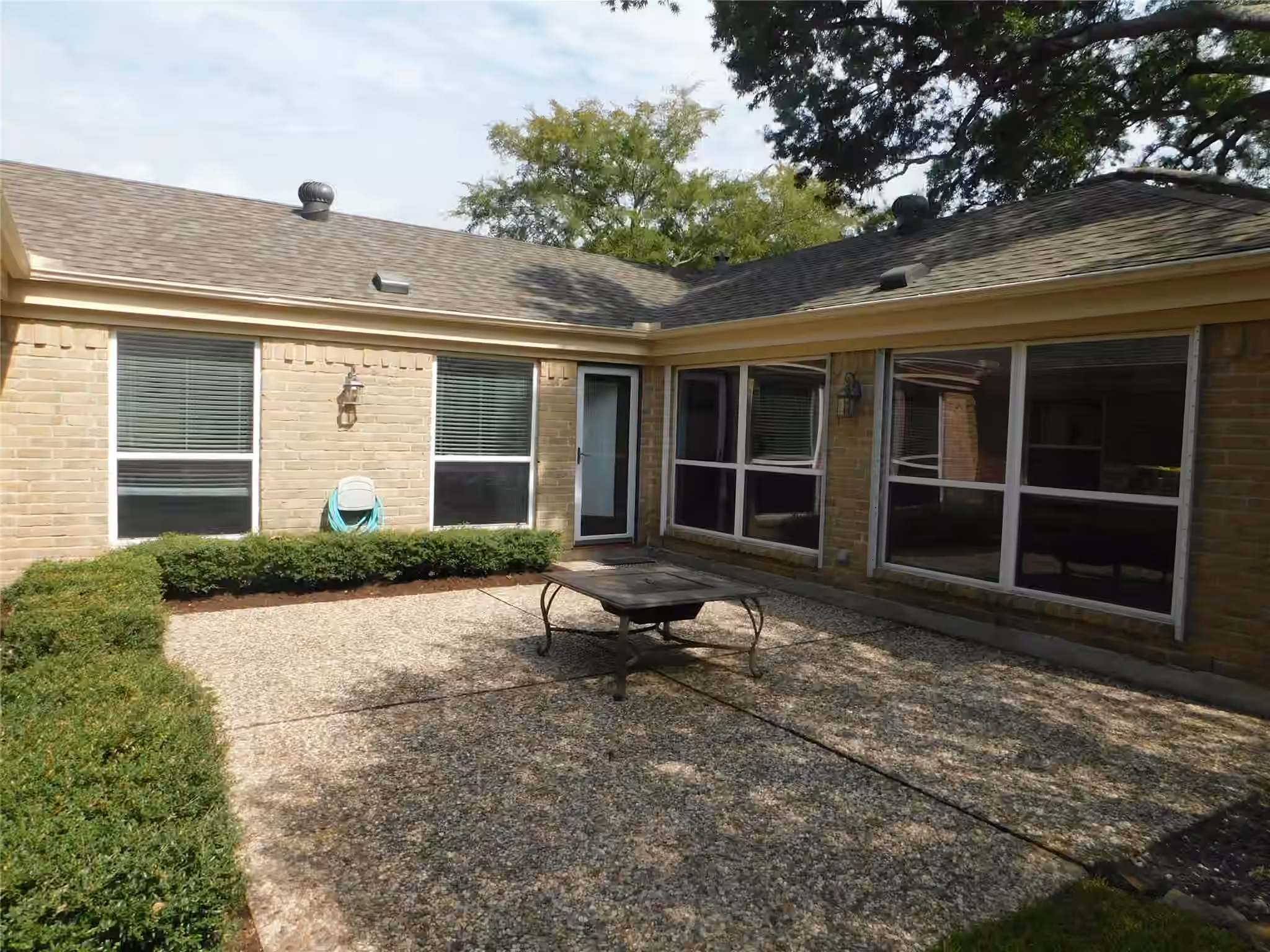 Photo 3 of 15414 Pleasant Valley Road, Houston, TX
