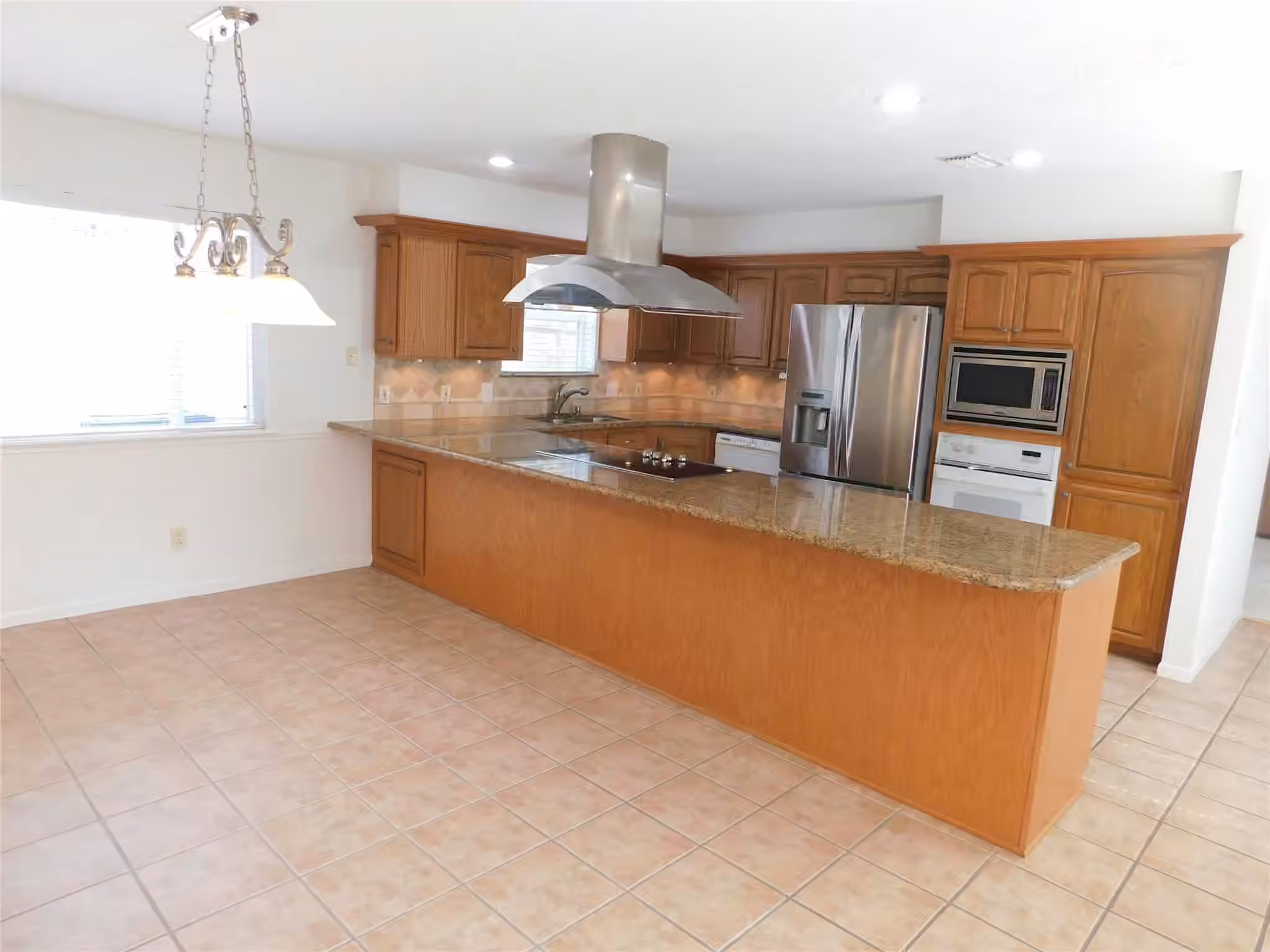 Photo 7 of 15414 Pleasant Valley Road, Houston, TX