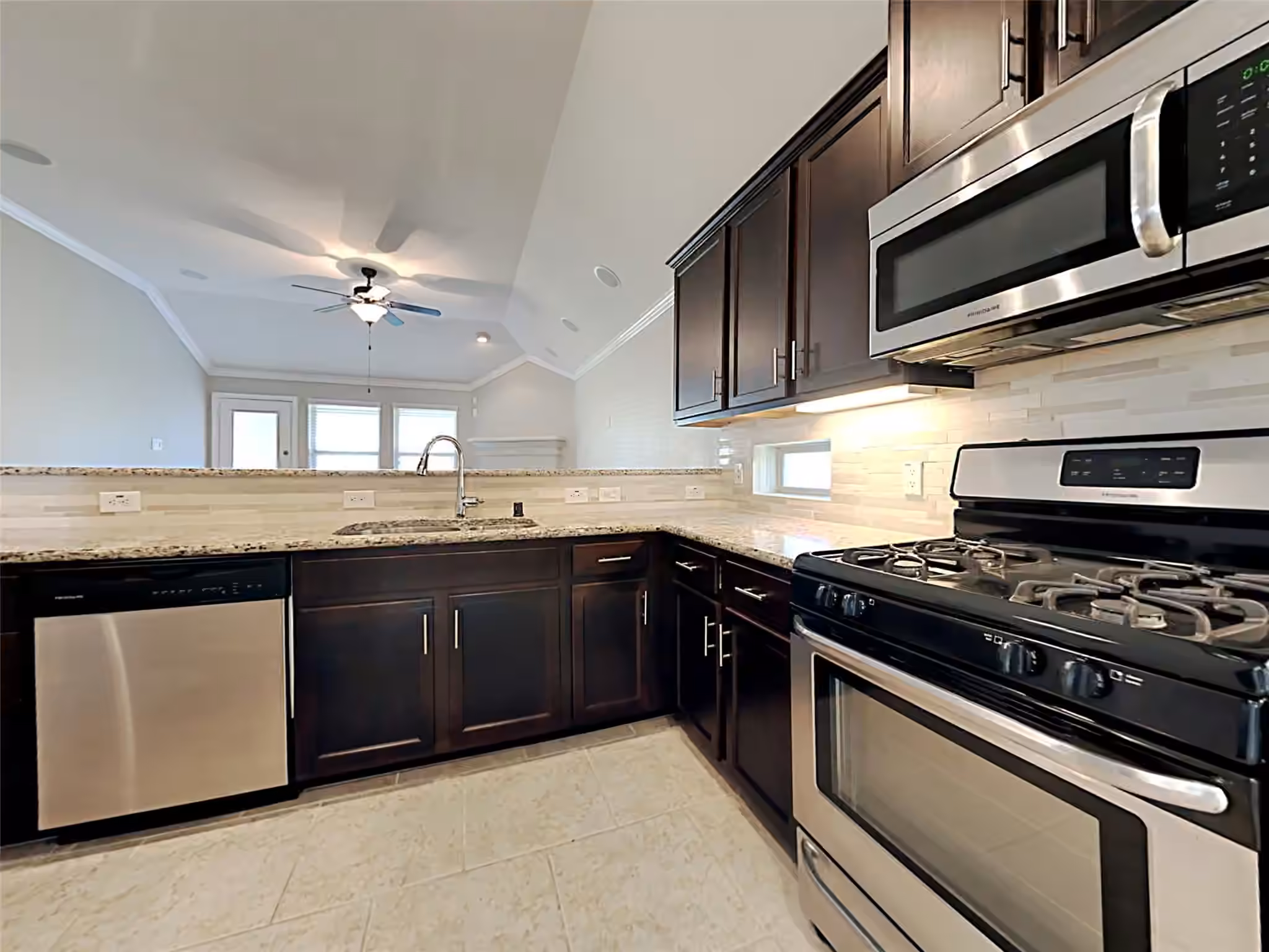 Photo 4 of 3731 Paladera Place Court, Spring, TX
