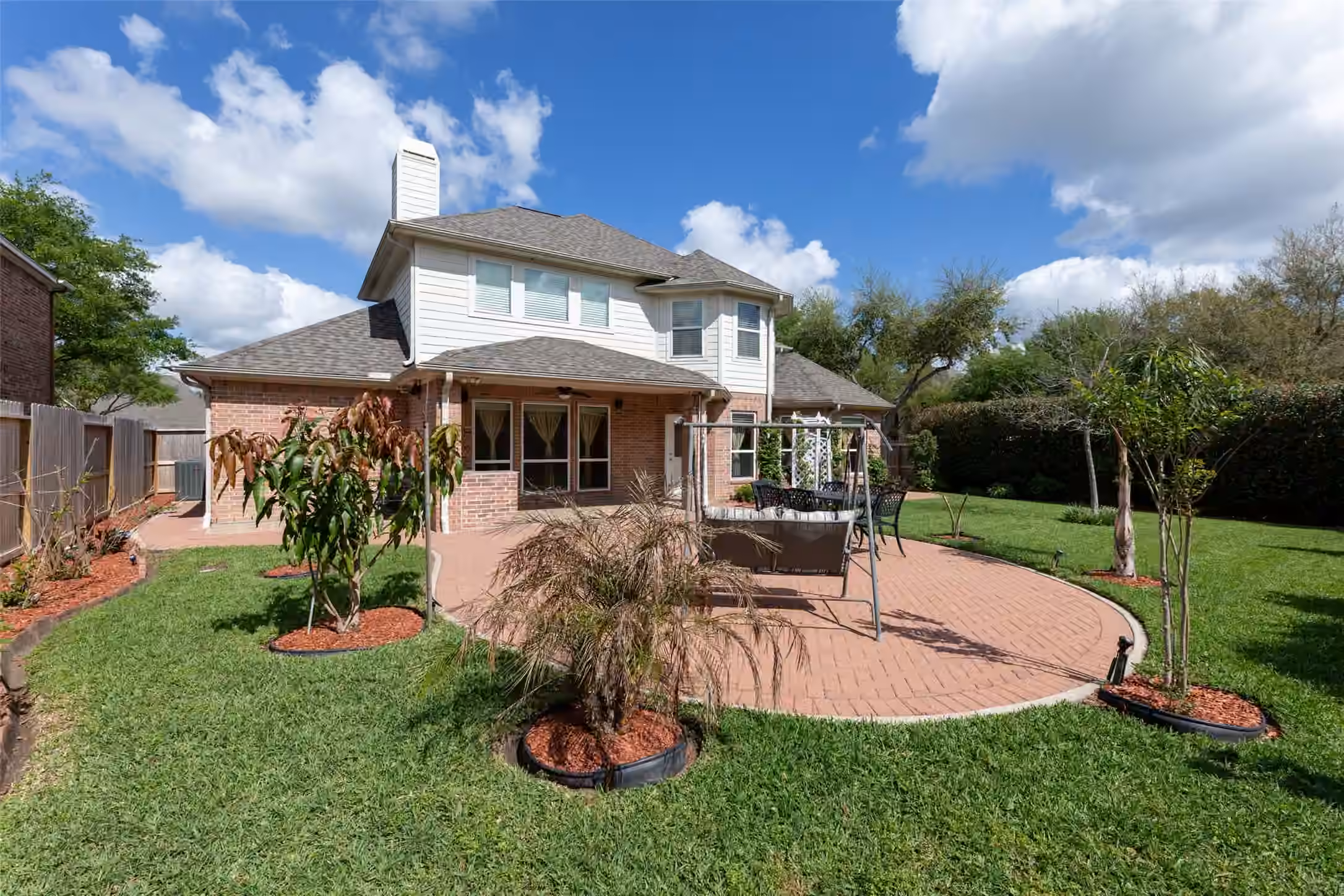 Photo 4 of 2407 Royal Palm Court, League City, TX
