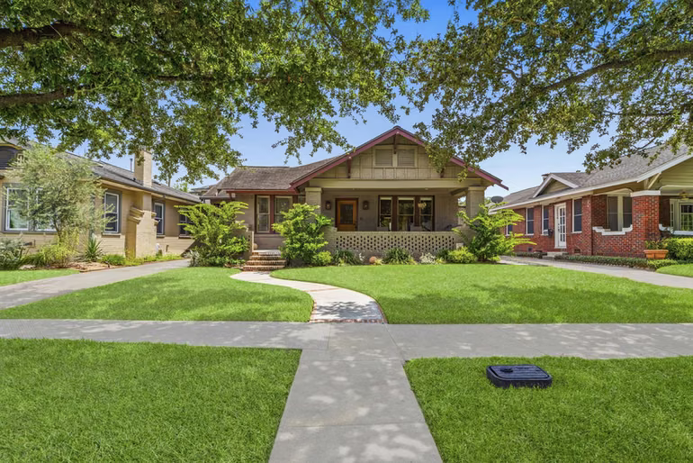 Photo 2 of 1521 Kipling Street, Houston, TX