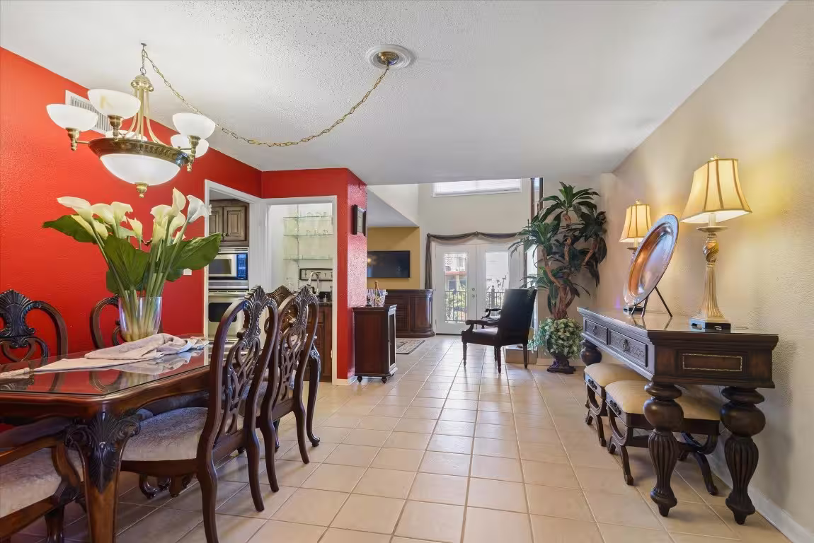 Photo 3 of 18 Antilles Lane, Nassau Bay, TX