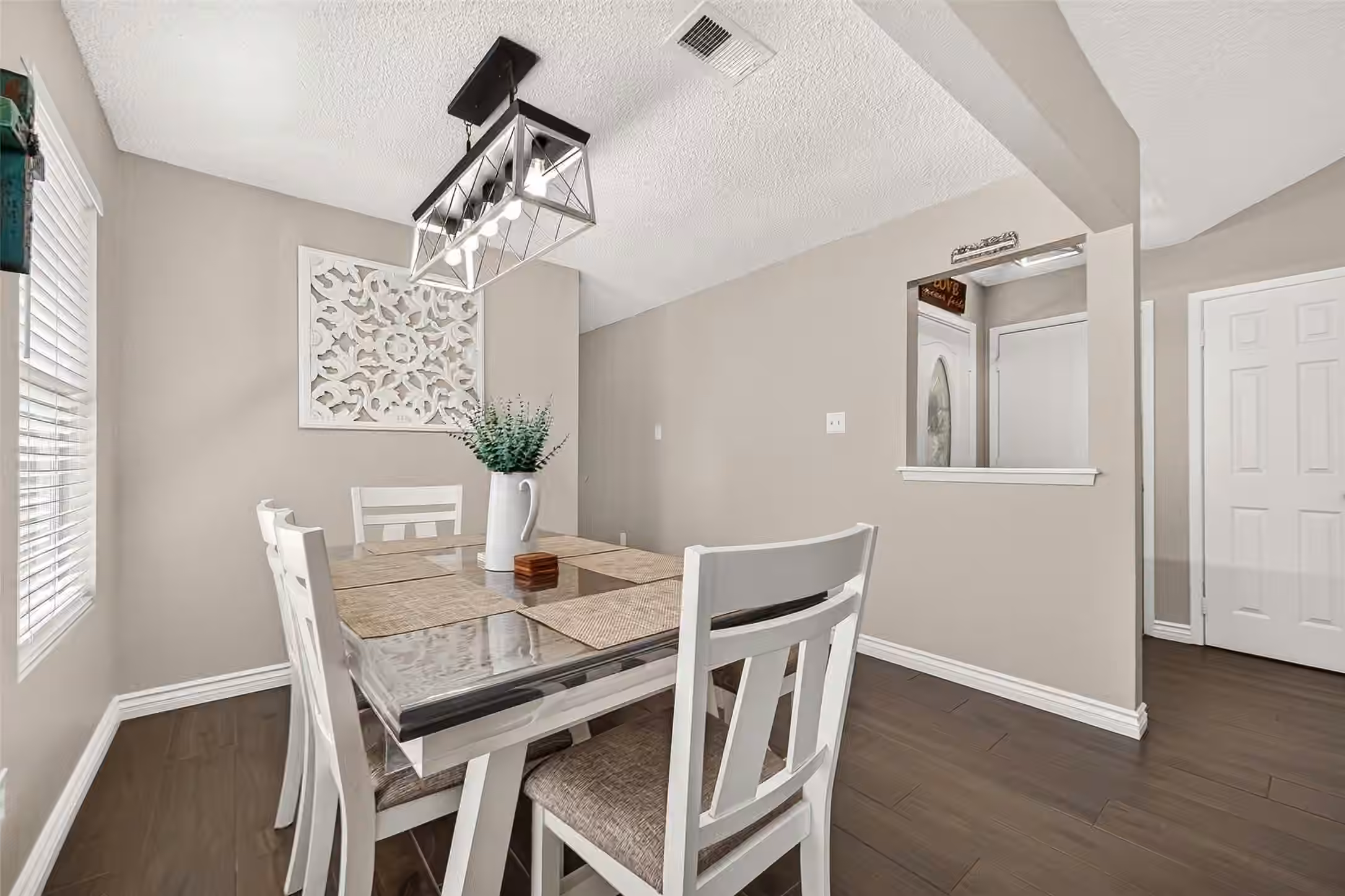 Photo 4 of 6306 Glenhagen Drive, Houston, TX