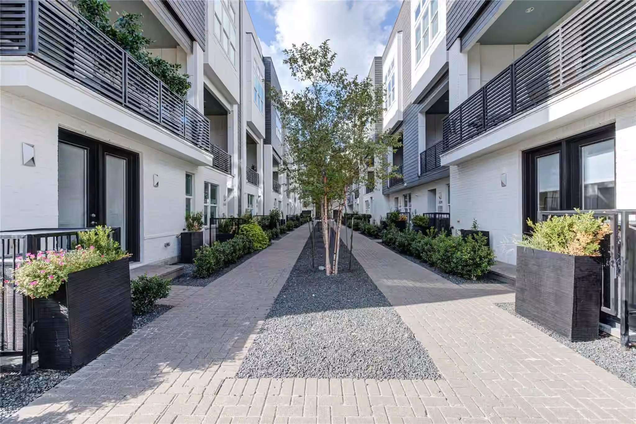 Photo 2 of 2622 Rusk Street, Houston, TX