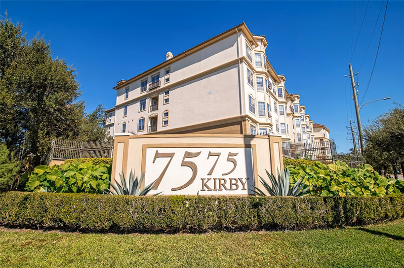 Photo 2 of 7575 Kirby Drive 3202, Houston, TX