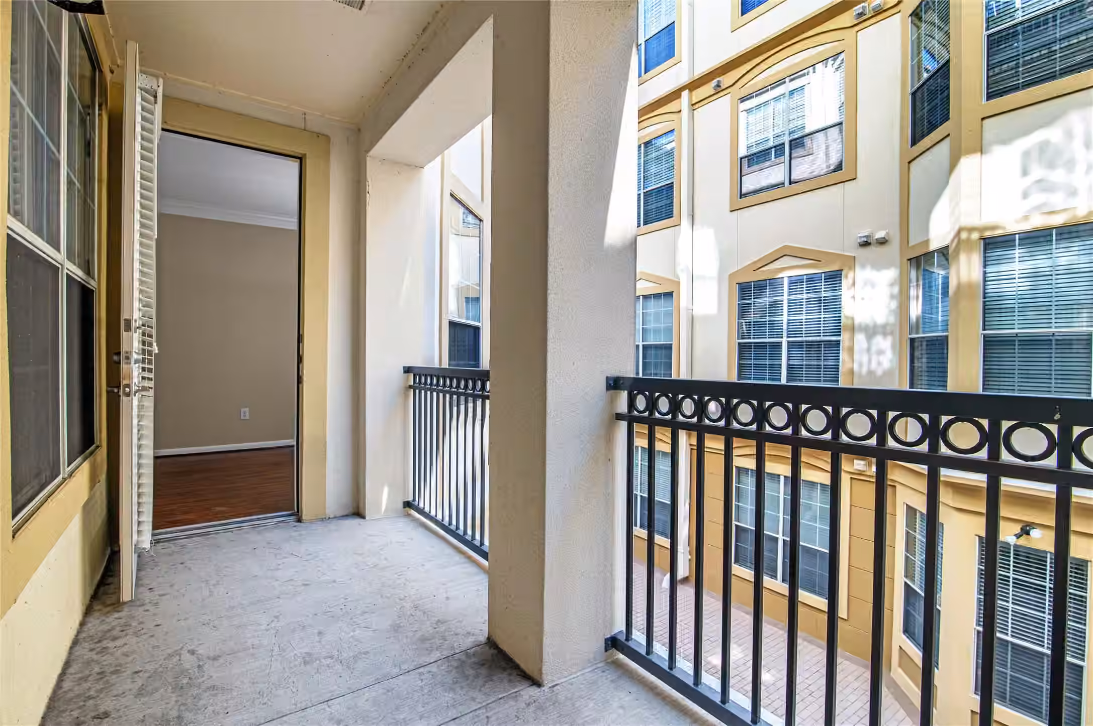 Photo 5 of 7575 Kirby Drive 3202, Houston, TX
