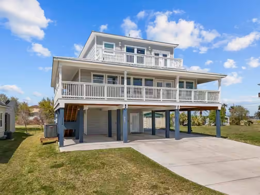 Photo of 118 22nd Street, San Leon, TX