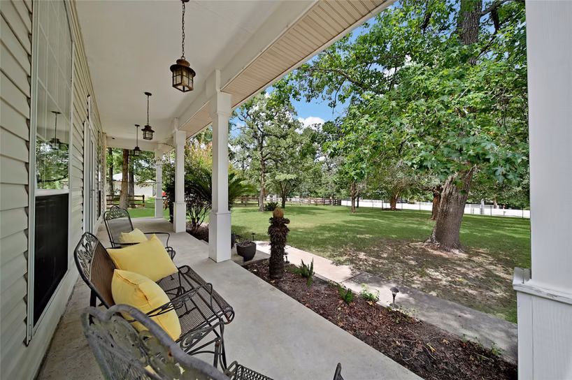 Photo 4 of 2127 Sendera Ranch Drive, Magnolia, TX