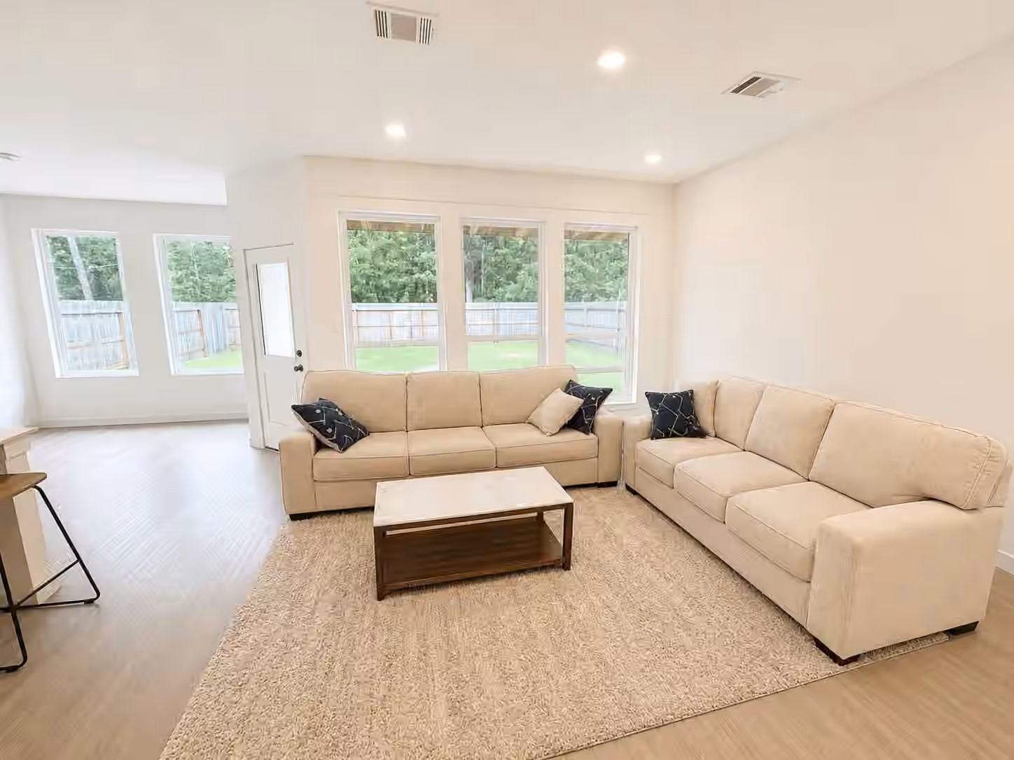 Photo 2 of 10201 Pelican Hill Lane, Cleveland, TX