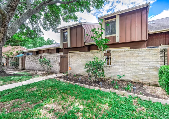 Photo 2 of 12668 Newbrook Drive 495, Houston, TX