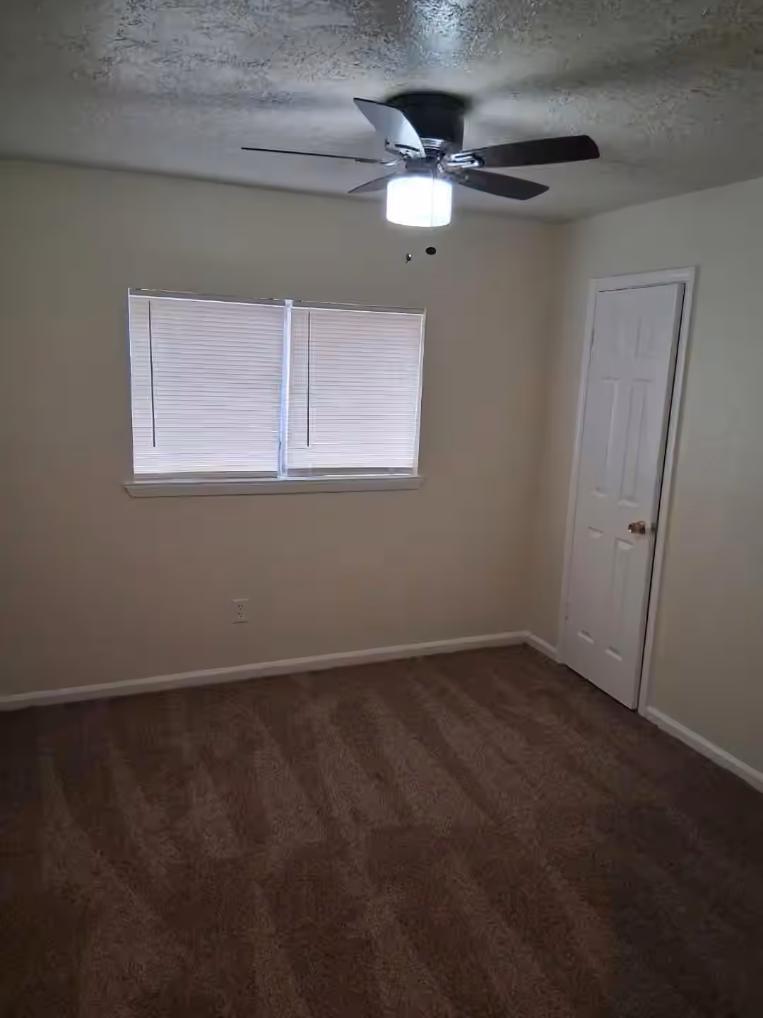 Photo 3 of 11947 Medicine Bow Circle, Houston, TX