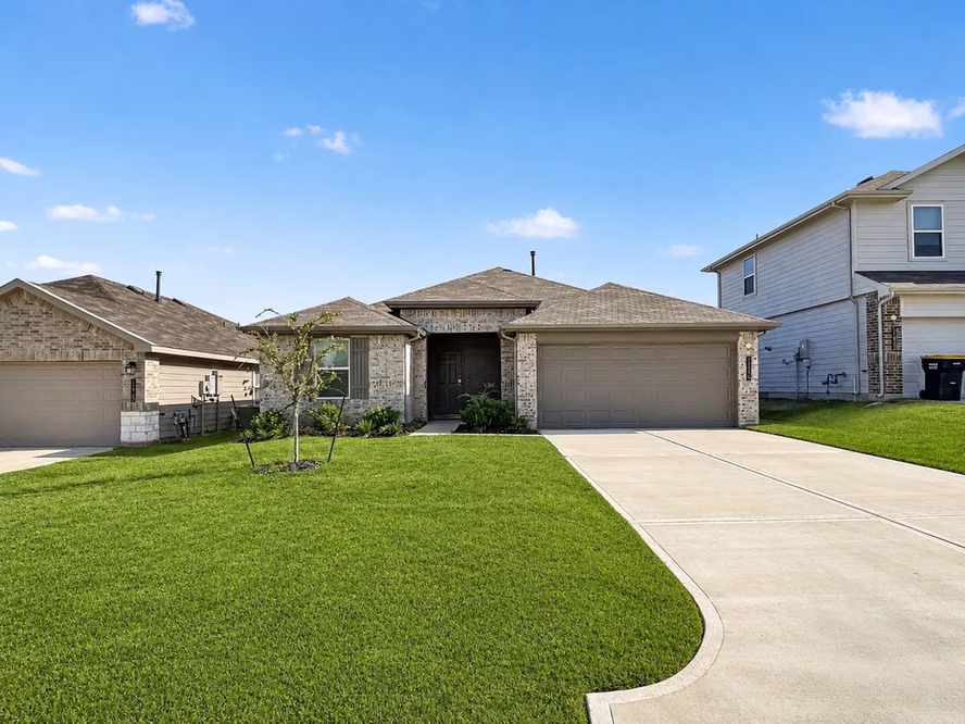 Photo 3 of 11936 Summer Oak Trail, Willis, TX