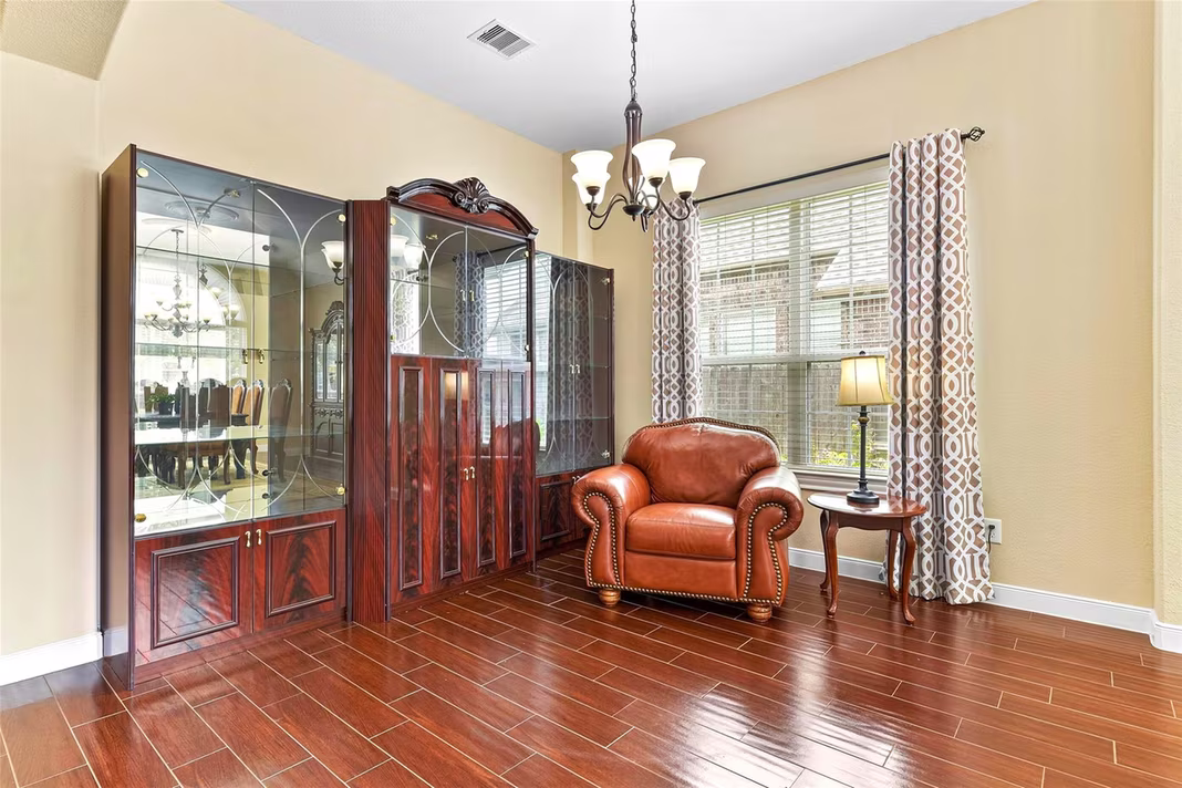 Photo 5 of 2209 Rocky Shores Lane, Pearland, TX