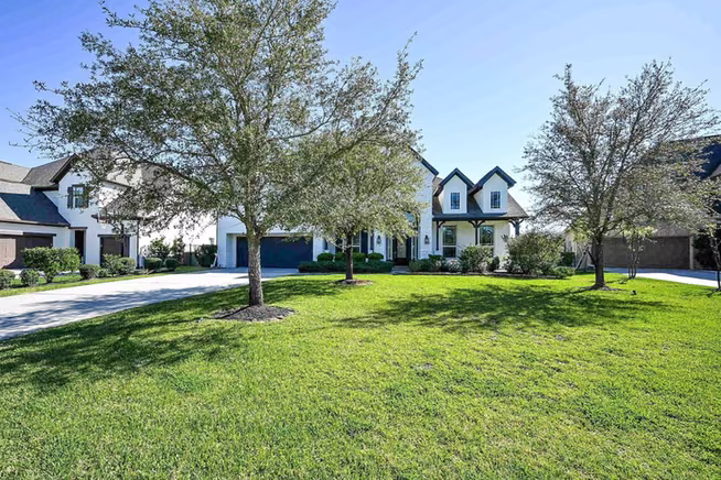 Photo 2 of 34 Jaden Oaks Place, Tomball, TX