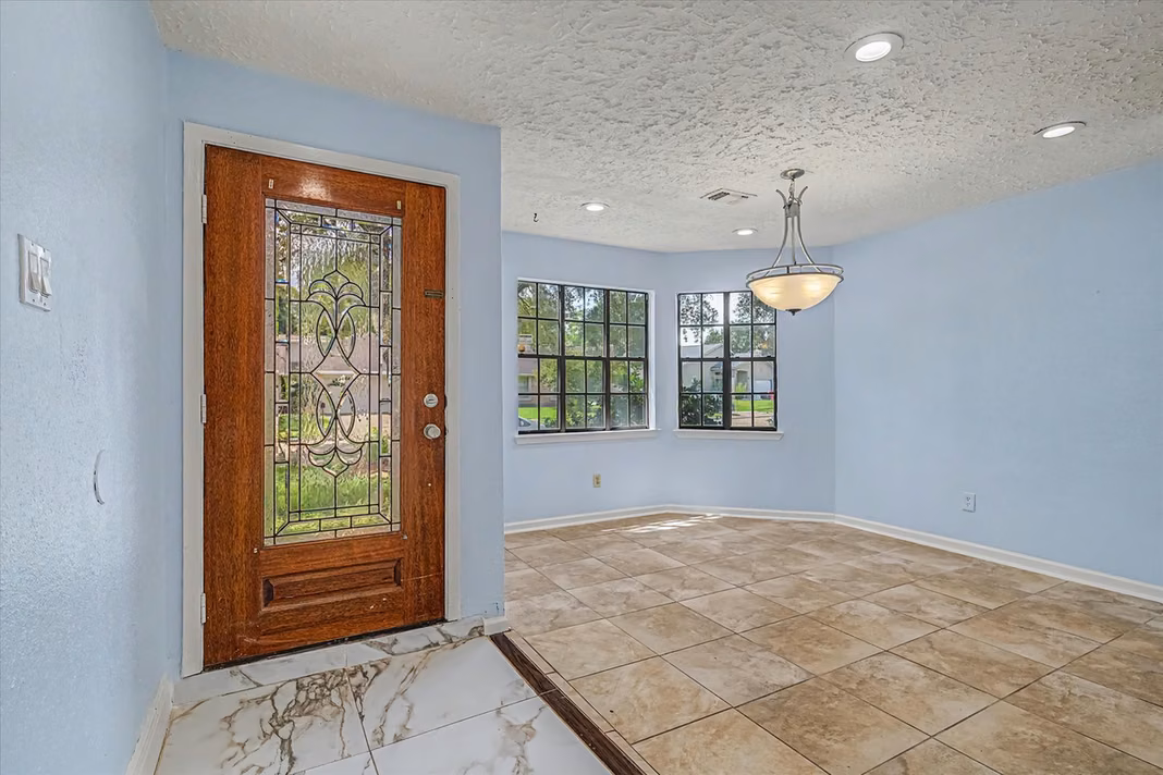 Photo 5 of 14218 Whitecross Drive, Houston, TX