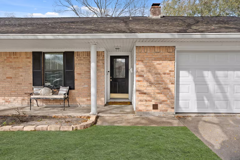 Photo 5 of 2104 Rose Road, Pearland, TX
