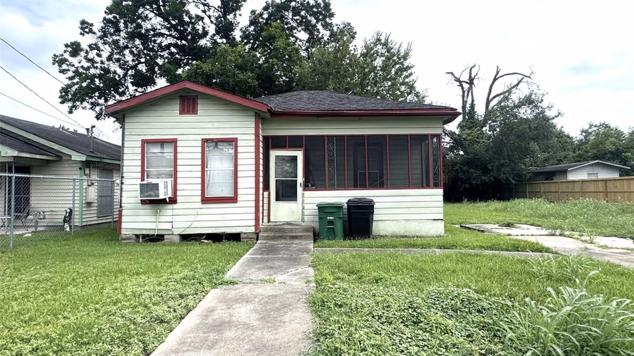 Photo of 1414 E 32nd 1/2 Street, Houston, TX 77022