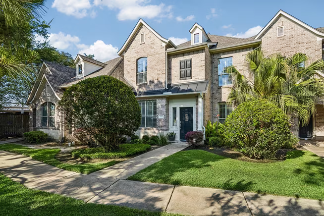Photo of 2402 Clippers Square, Houston, TX