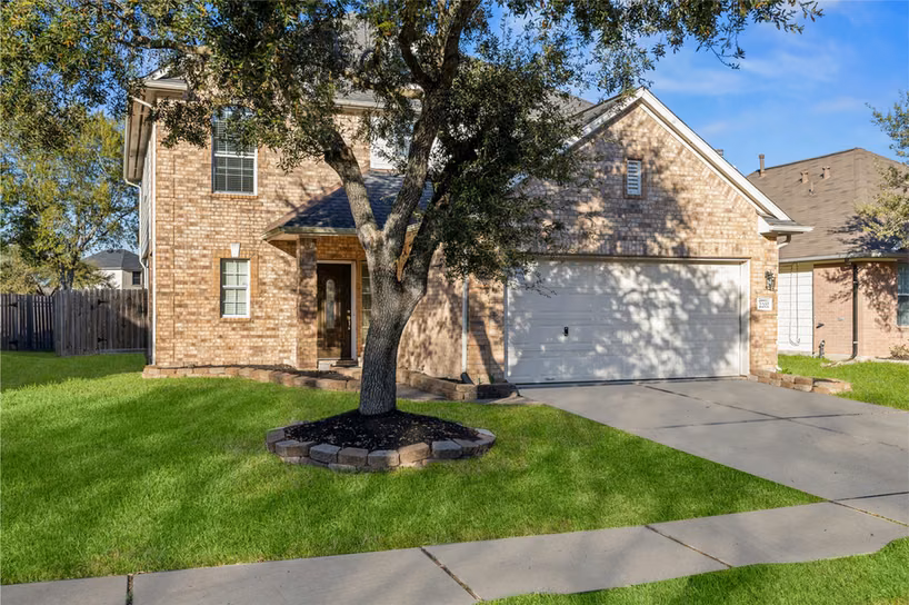 Photo 3 of 2202 Chelsea Vale Drive, Fresno, TX