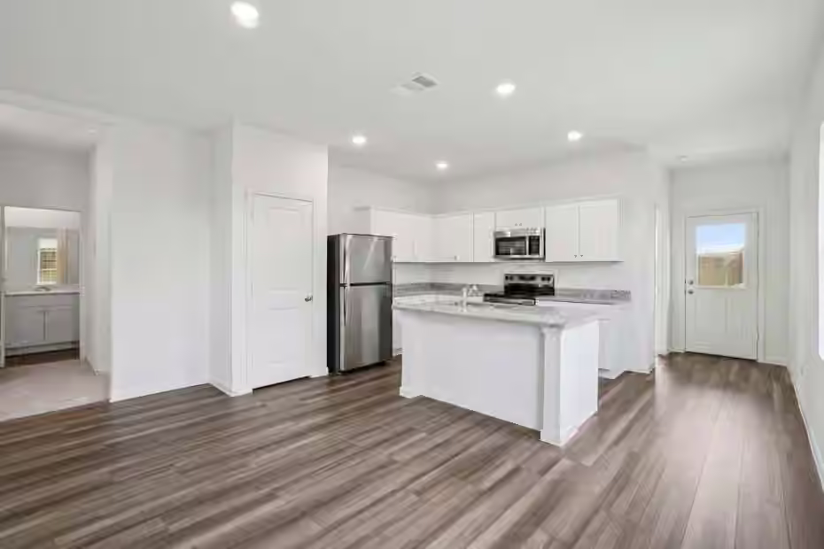 Photo 7 of 10318 Magnol Wood Drive, Houston, TX