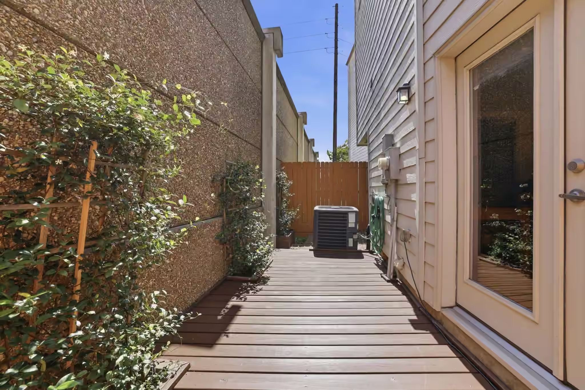 Photo 7 of 4102 Marina Street, Houston, TX
