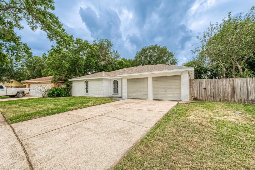 Photo 4 of 3814 Maplewood Drive, La Porte, TX