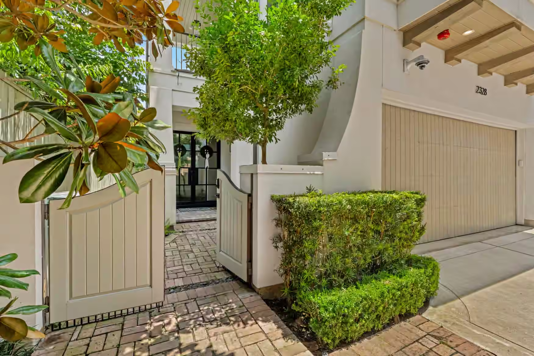 Photo of 2328 Bissonnet Street, Houston, TX