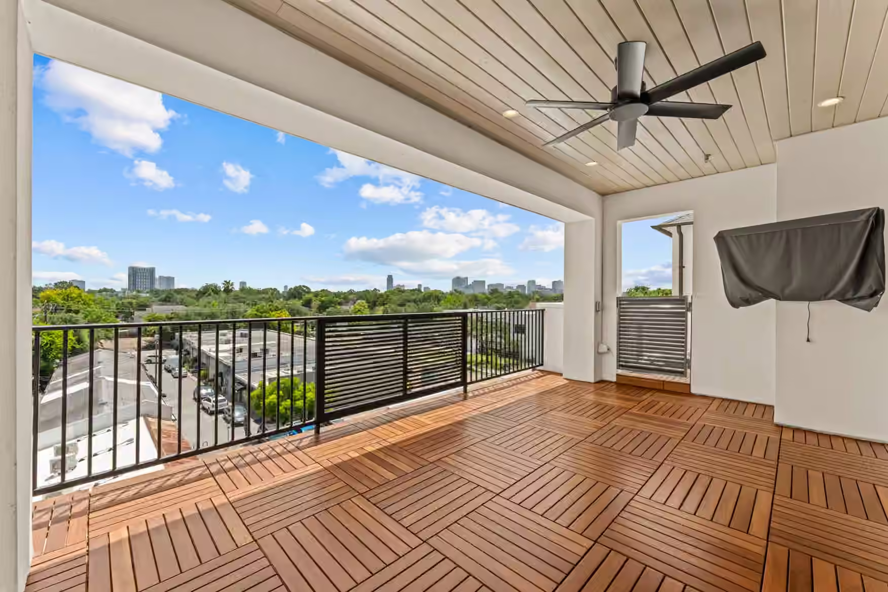 Photo 4 of 2328 Bissonnet Street, Houston, TX