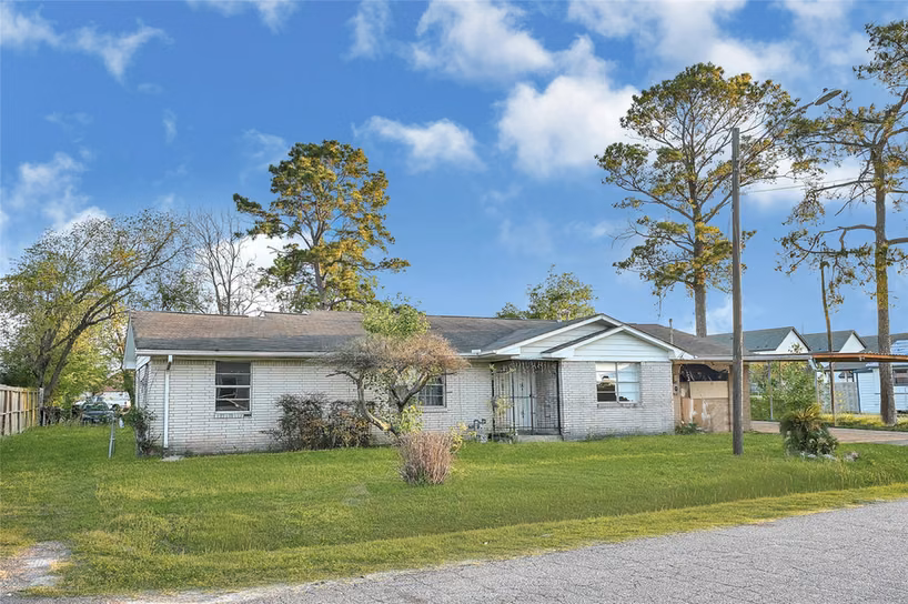 Photo of 7954 Booker St, Houston, TX 77028