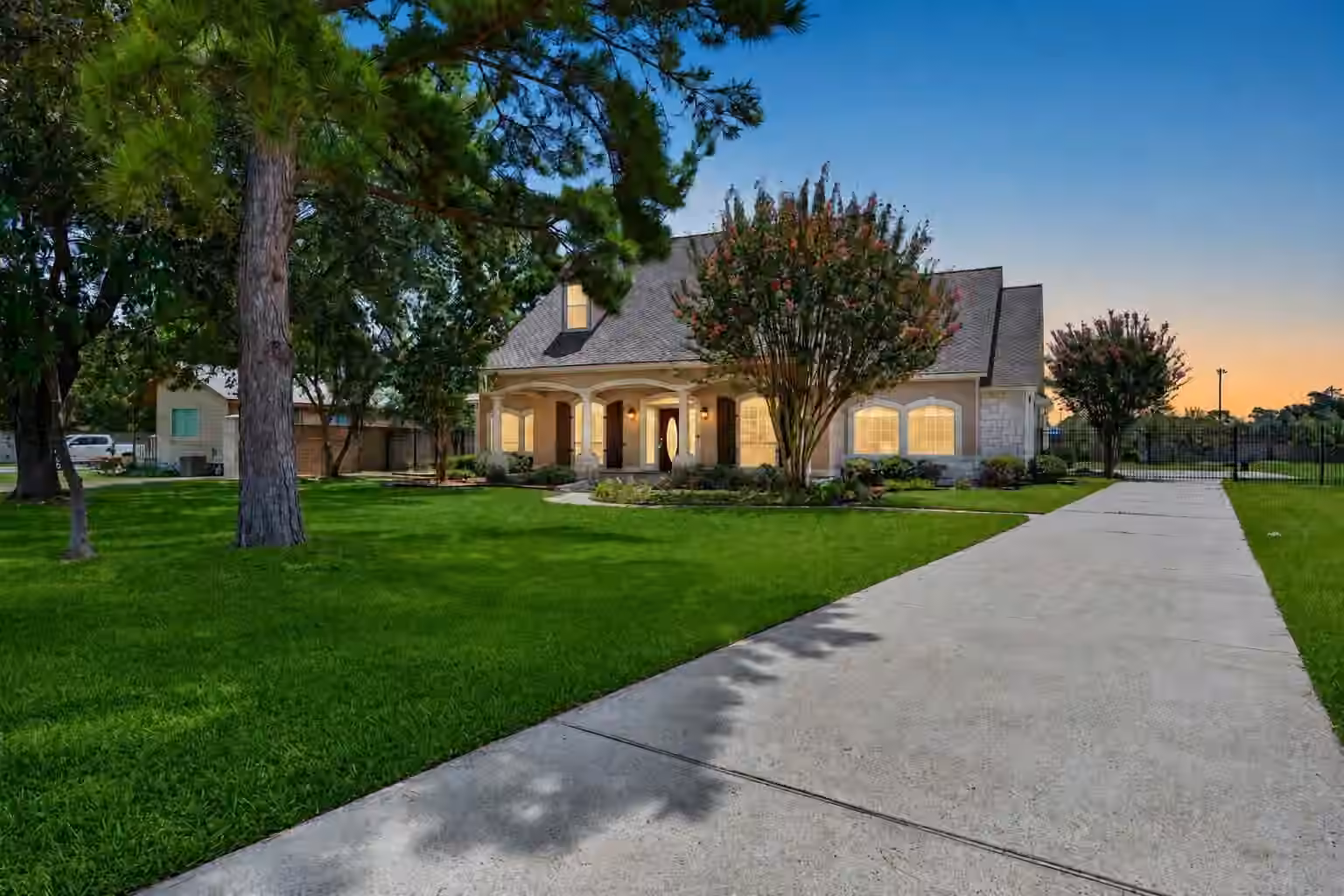 Photo 3 of 17027 Champions Lakeway, Tomball, TX