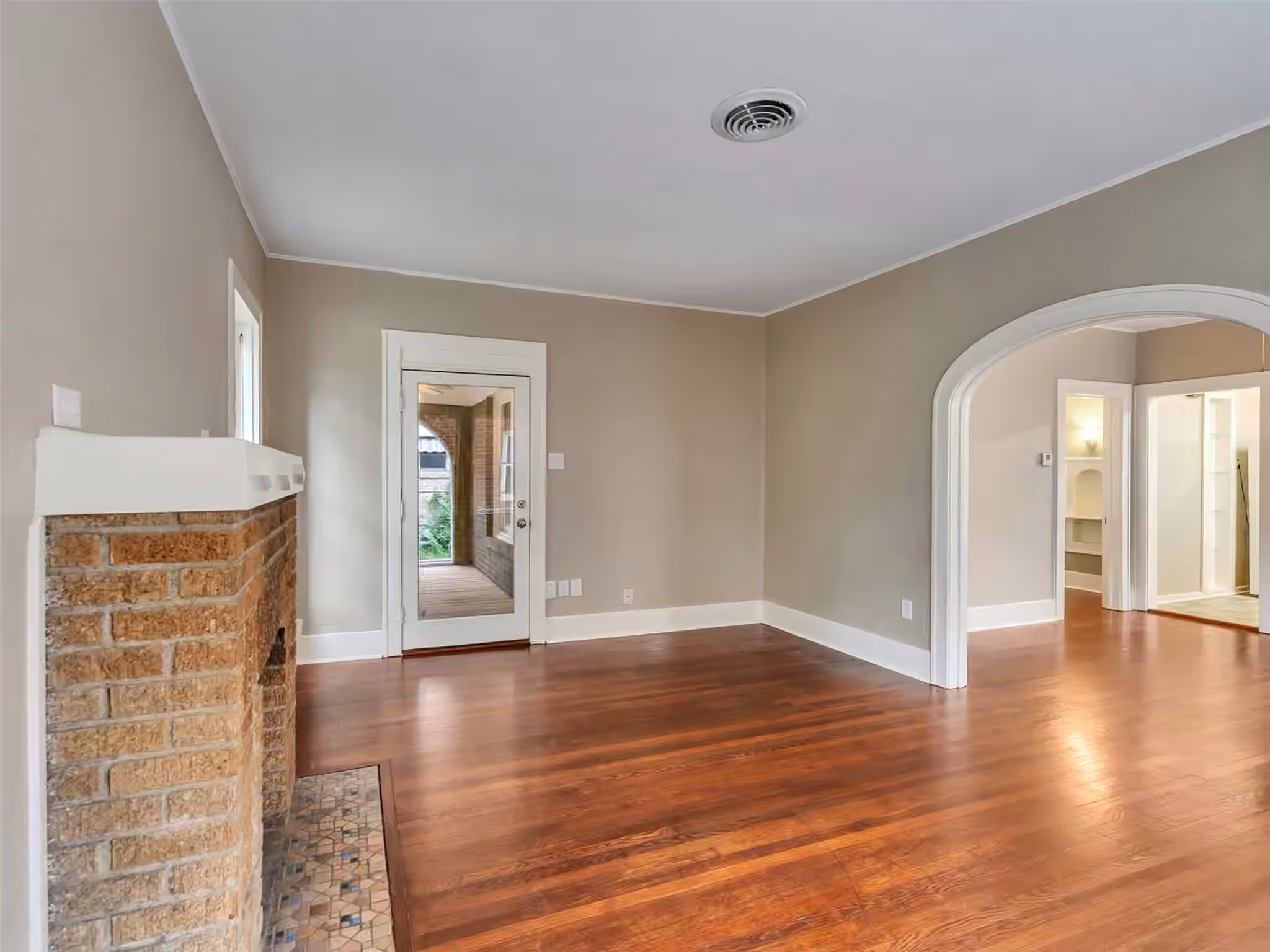 Photo 2 of 1412 Lawson Street, Houston, TX