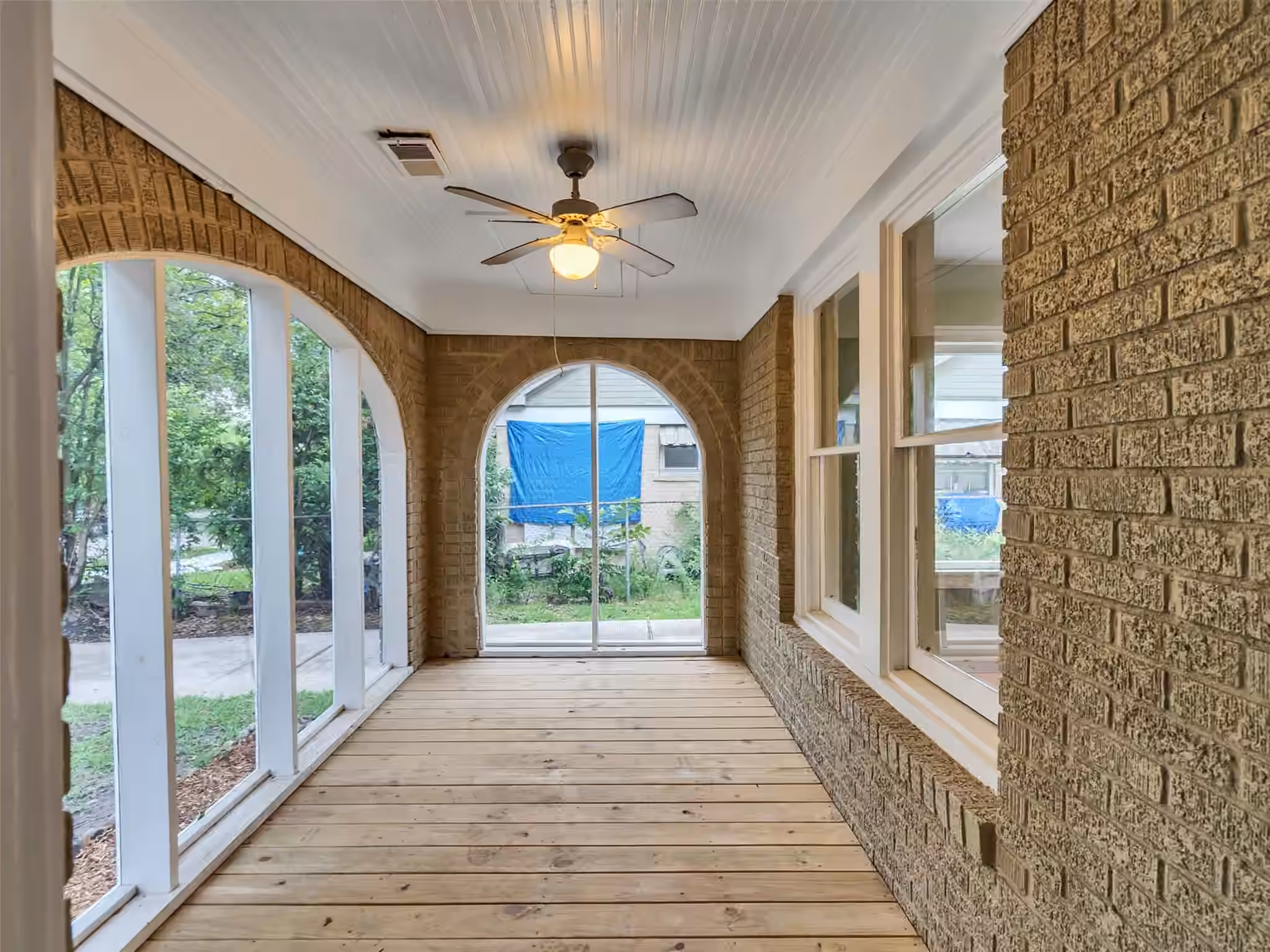 Photo 4 of 1412 Lawson Street, Houston, TX