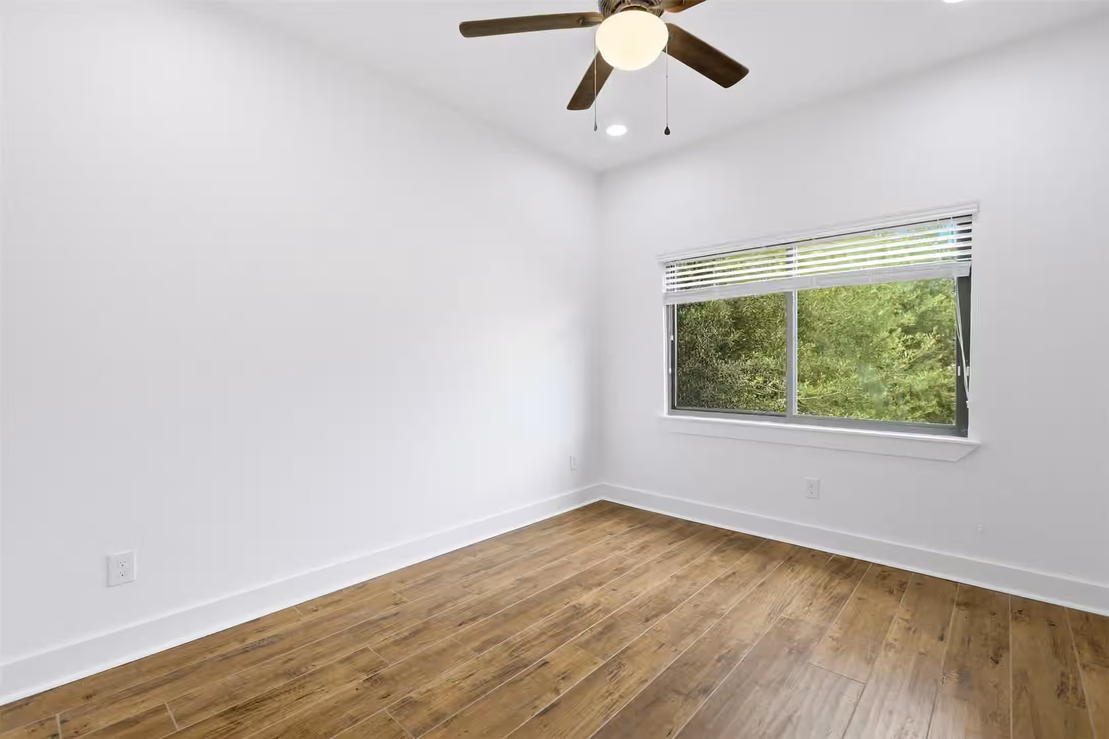 Photo 6 of 3034 Wayne Street A-B, Houston, TX