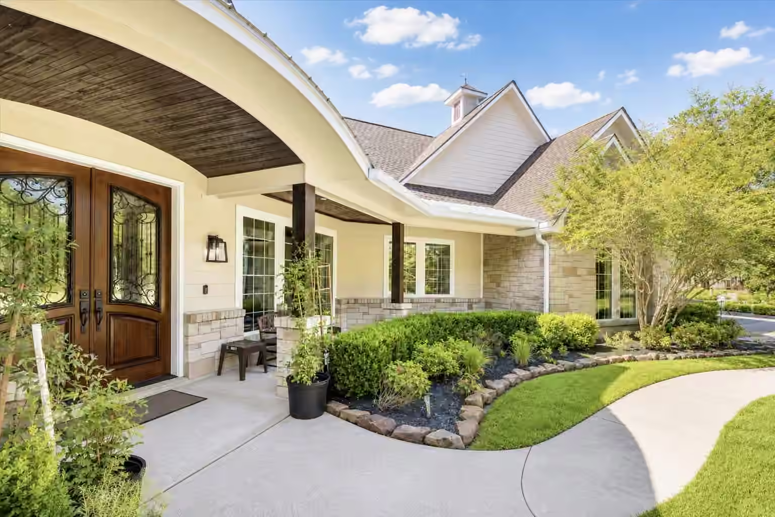 Photo 2 of 10332 Crown Ranch Boulevard, Montgomery, TX