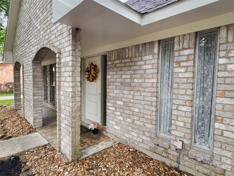 Photo 4 of 2182 Tree Lane, Houston, TX