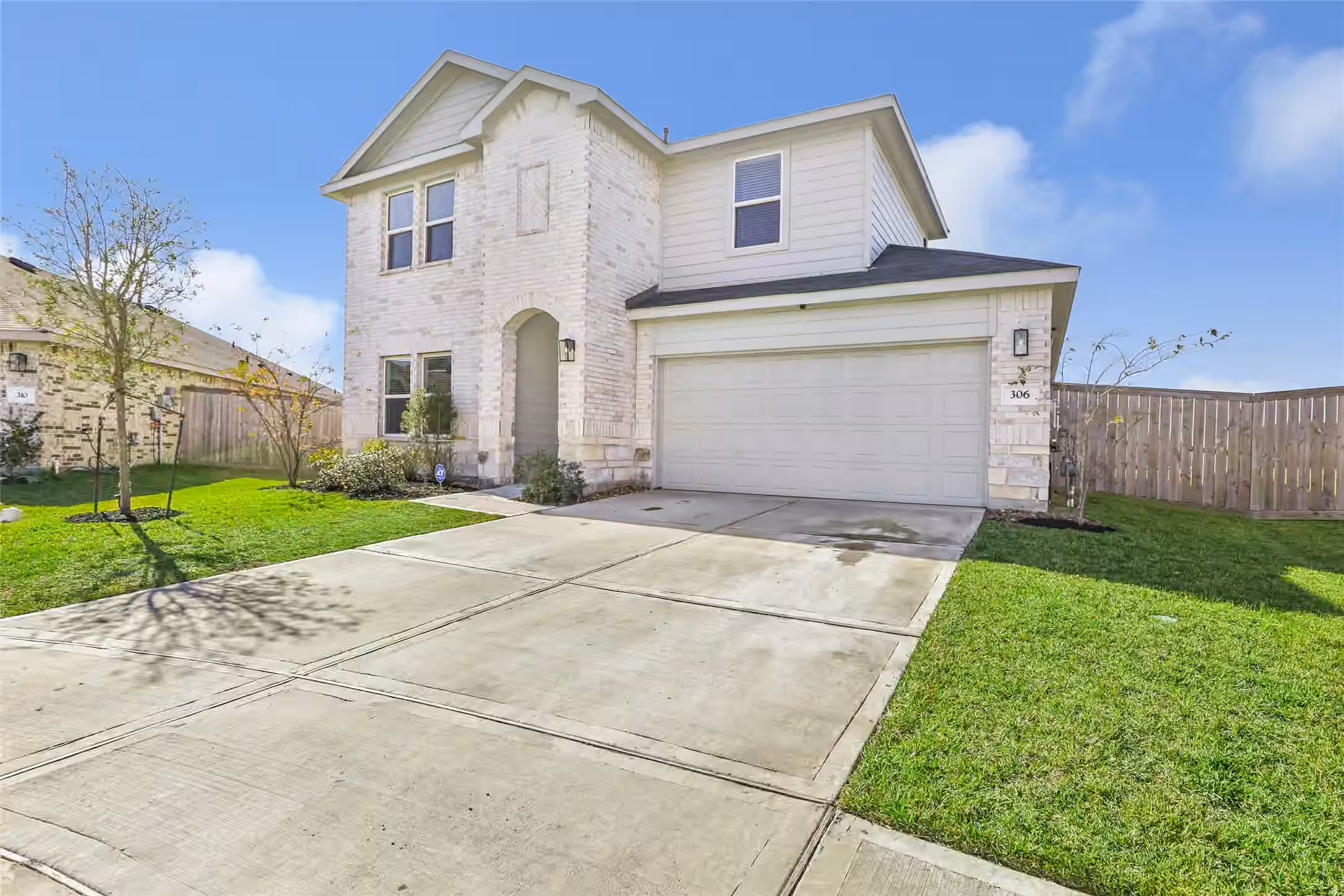 Photo 3 of 306 Springfield Shores Court, Crosby, TX