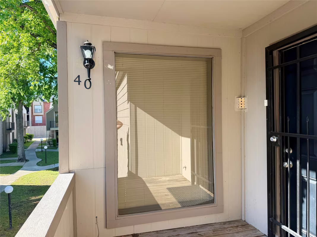 Photo 3 of 17202 Imperial Valley Drive 40, Houston, TX