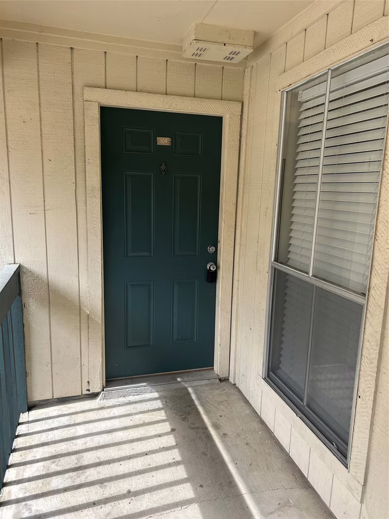 Photo 2 of 250 El Dorado Boulevard 104, Houston, TX