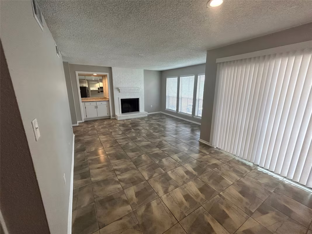 Photo 5 of 250 El Dorado Boulevard 104, Houston, TX